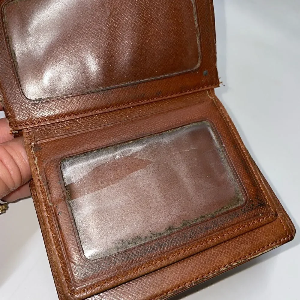 Authentic Louis Vuitton Monogram Wallet